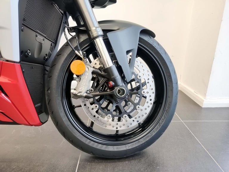 2024 Ducati Streetfighter V2 Red 559 Miles | £196 Dep & £196 pcm 7.9% APR