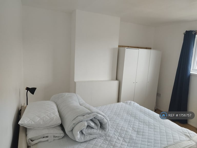 4 bedroom house in Talbot Road, Dudley, DY2 (4 bed) (#1756757)