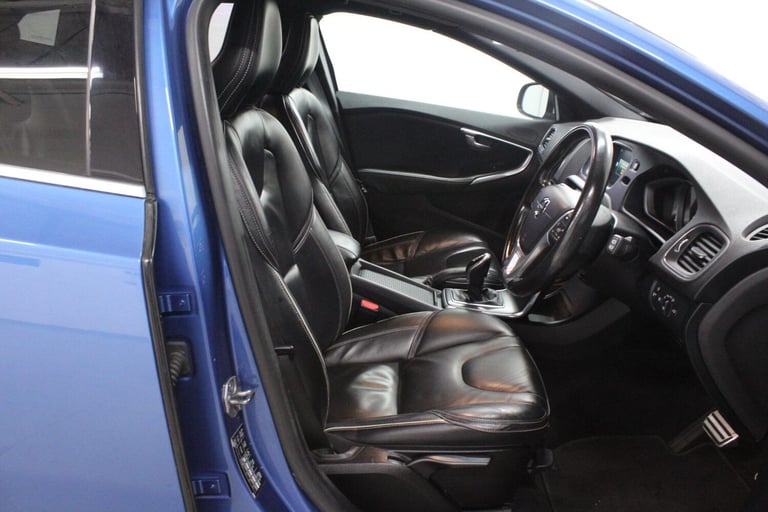 2016 Volvo V40 1.5 T2 R-Design Pro Auto Euro 6 (s/s) 5dr HATCHBACK Petrol Automatic