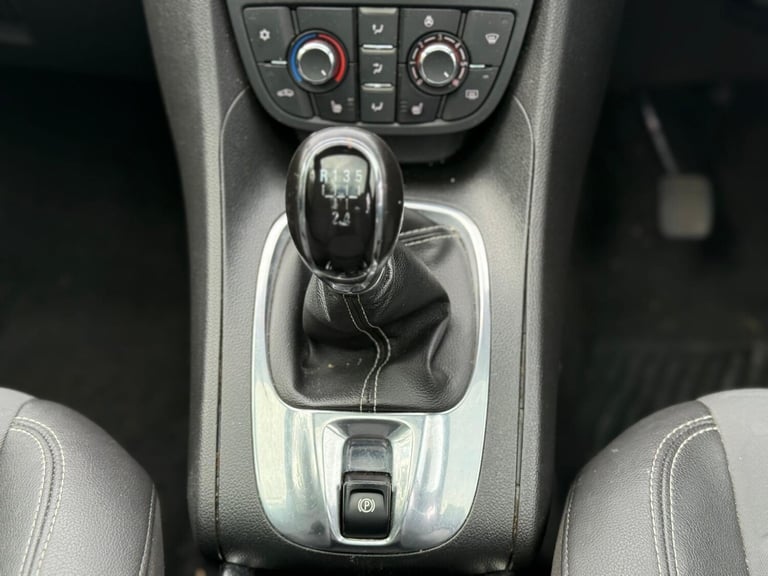 2012 Vauxhall Meriva 1.4T 16V SE 5dr MPV PETROL Manual