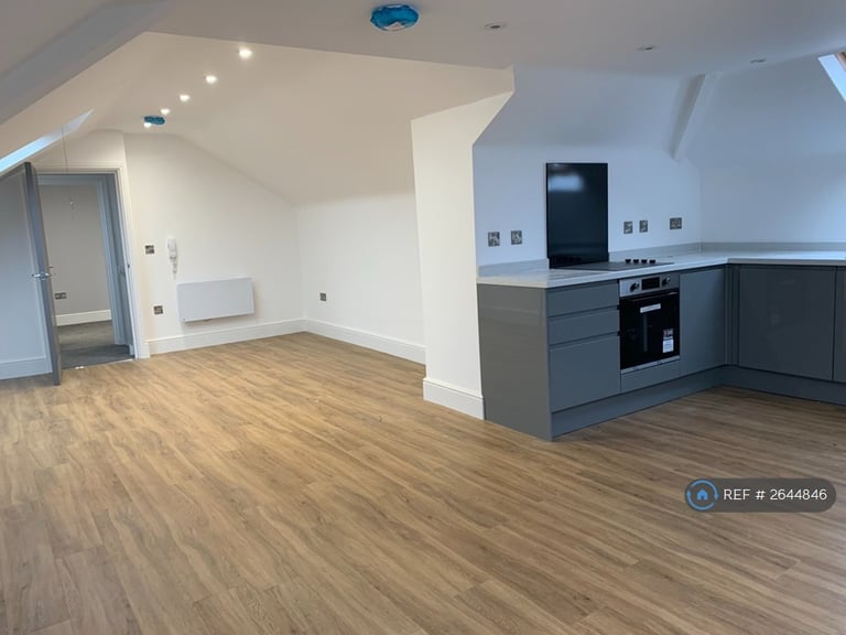 1 bedroom flat in Sherwood Rise, Nottingham, NG7 (1 bed) (#2644846)