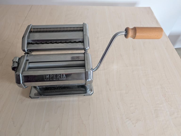 Pasta cutter