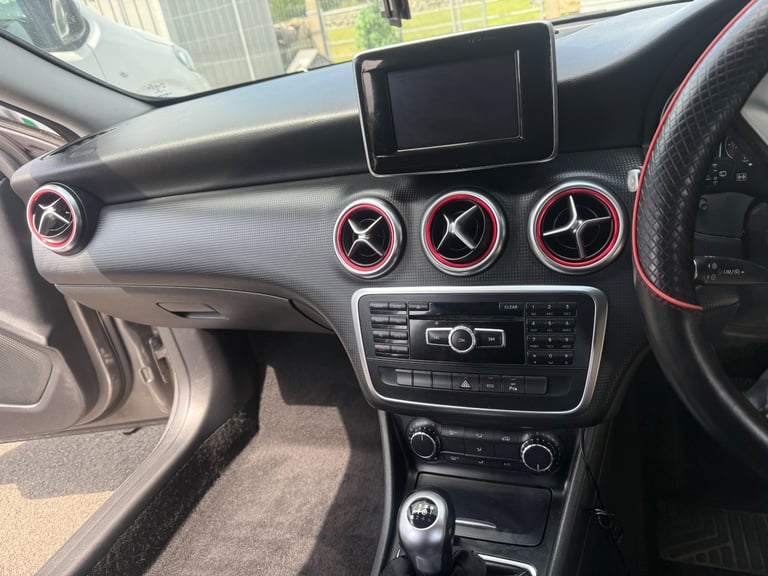 Mercedes-Benz, A CLASS, Hatchback, 2014, Manual, 1461 (cc), 5 doors