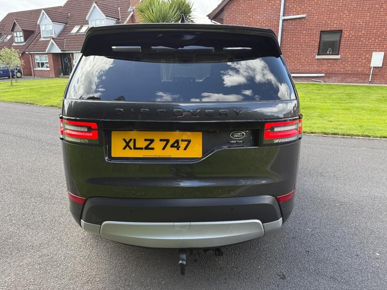 2017 Land Rover Discovery 5 3.0 TDV6 H.S.E LUXURY / 4X4 / 7 SEATER / AUTOMATIC 