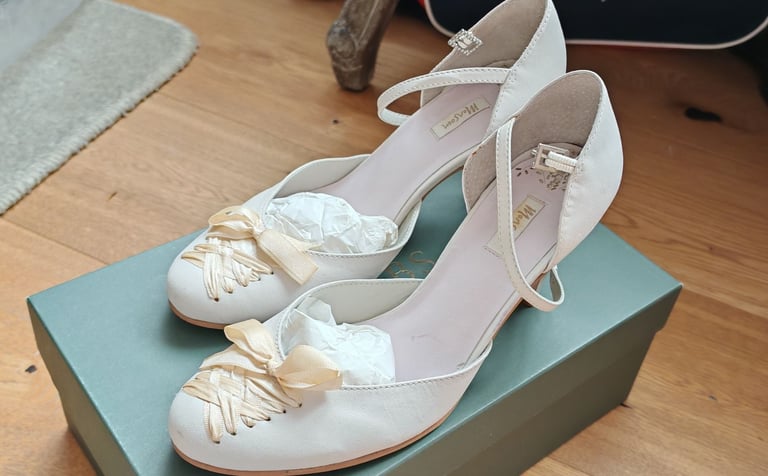 Monsoon ladies shoes size 4