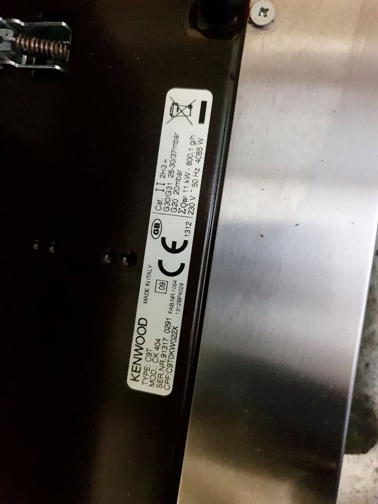 Kenwood dusl fuel two oven with 5 burners range cooker 