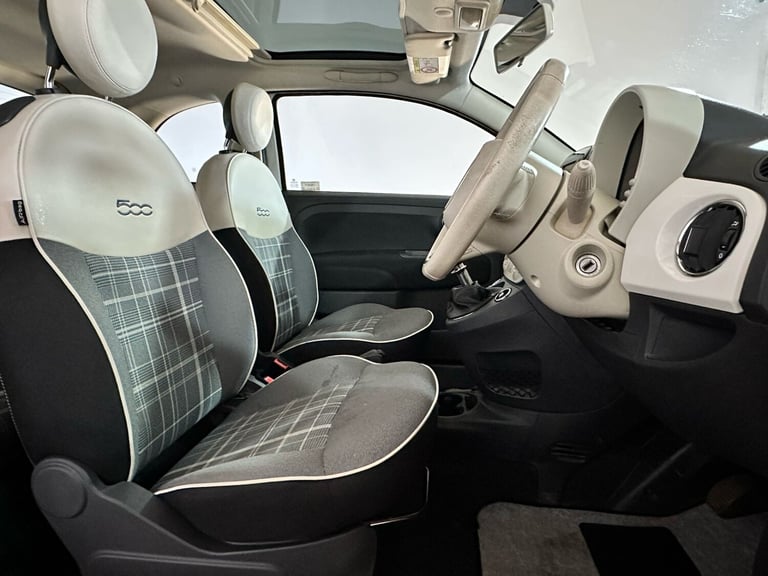 WHITE 2016 FIAT 500 LOUNGE 1.2 PETROL 3 DOOR HATCHBACK 1 PREVIOUS OWNER £20 TAX