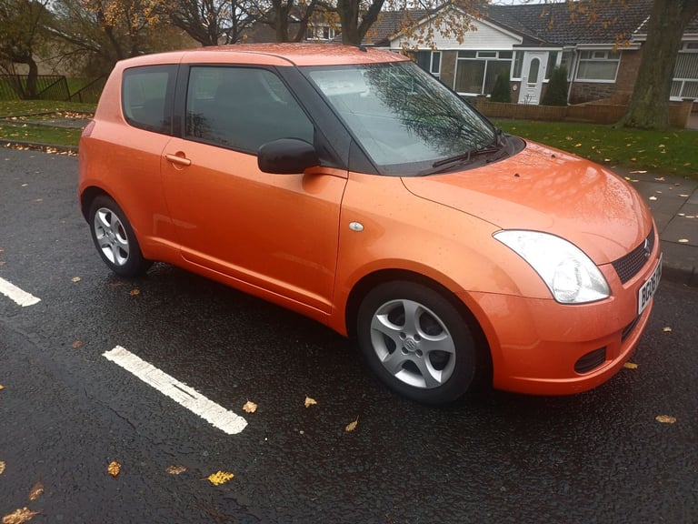 SUZUKU SWIFT 1.3 GL VERY LOW MILES SERVICE HISTORY OUTSTAND CAR