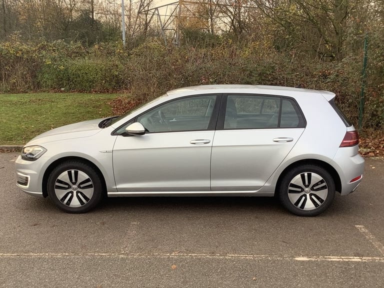 2019 Volkswagen Golf 35.8kWh e-Golf Hatchback 5dr Electric Auto (136 ps) Hatchback ELECTRIC Autom...
