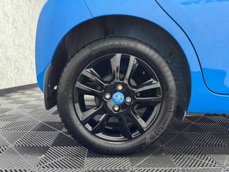 2016 Toyota AYGO 1.0 VVT-i x-cite x-shift Euro 6 5dr HATCHBACK Petrol Automatic