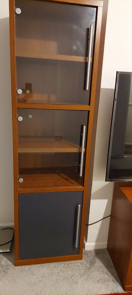 image for 2 set of cabinets 