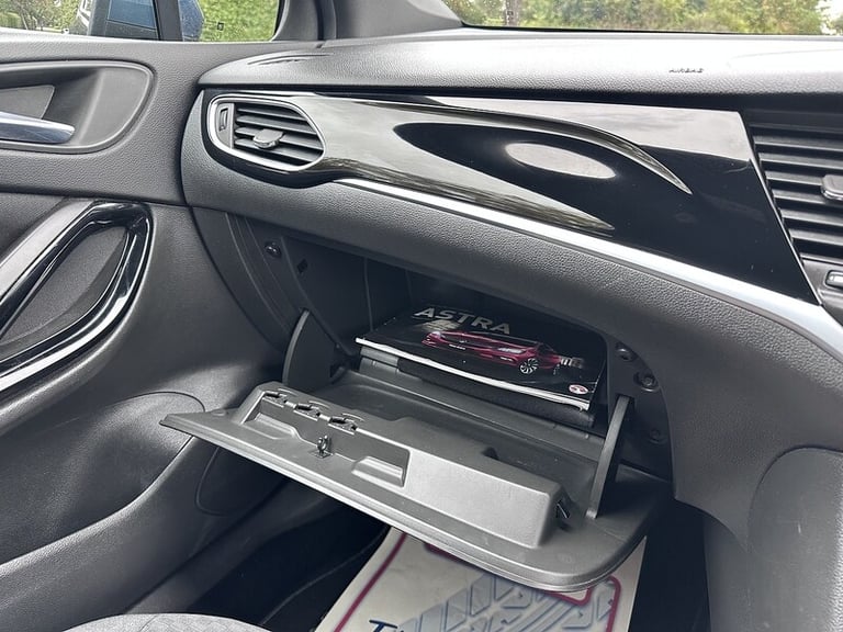 2016 Vauxhall Astra i SRi Hatchback Petrol Manual