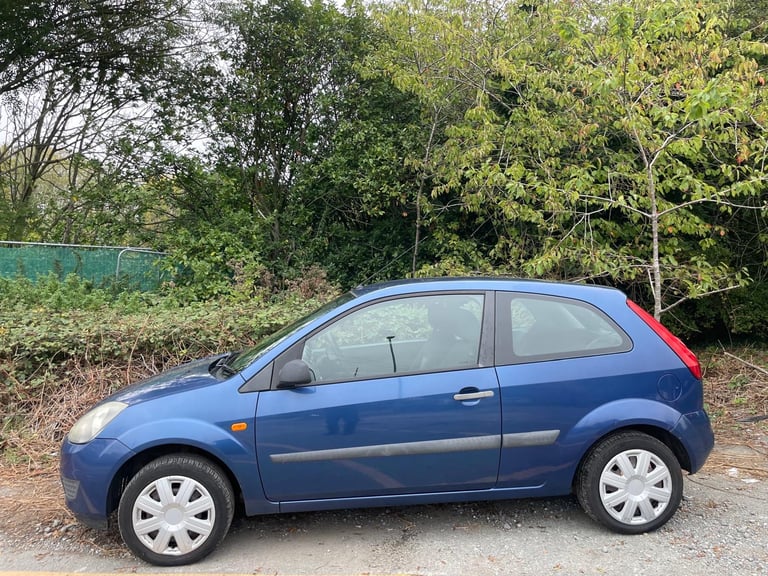FORD FIESTA 1.2 ZETEC 08 REG BLUE 13 SERVICE STAMPS MOT AUGUST 8TH 2026 LOW INSURANCE 48+MPG
