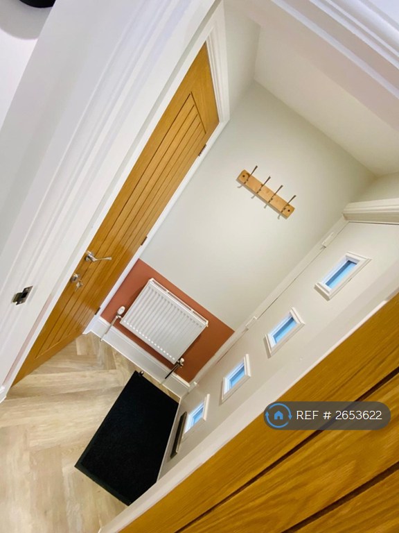 1 bedroom flat in Severn Road, Weston-Super-Mare, BS23 (1 bed) (#2653622)