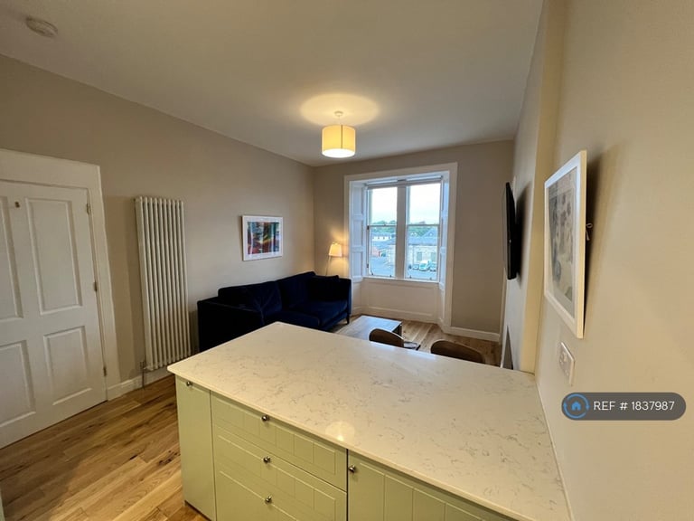 1 bedroom flat in Henderson Row, Edinburgh, EH3 (1 bed) (#1837987)