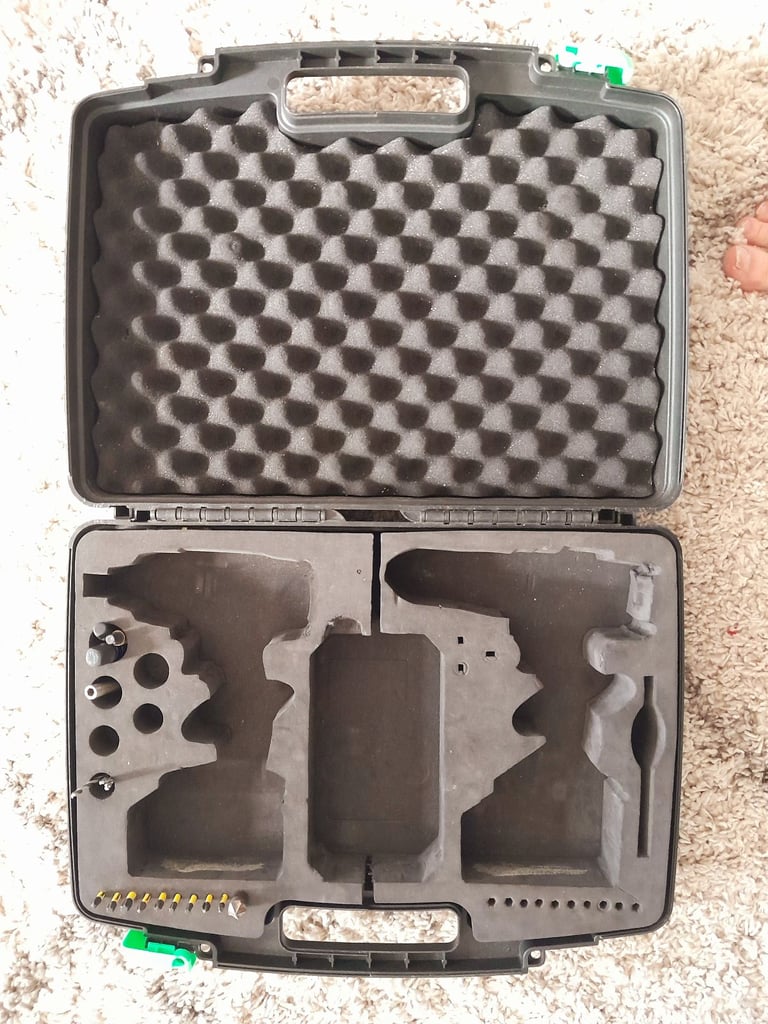 Kielder Type 18 combi drill, impact driver, 3 batteries and charger 