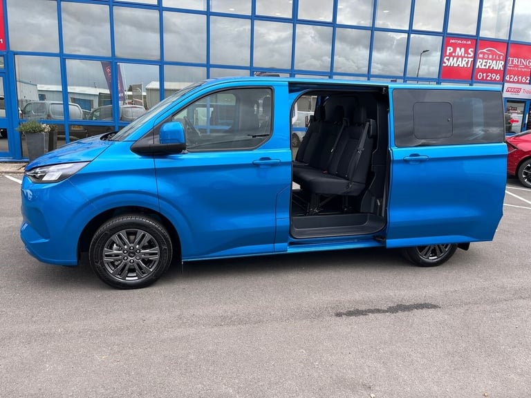 2025 Ford Transit Custom E-Transit Custom Limited DCiV 320 L1 65kWh 100kw 136 RWD 1 Speed Automat...