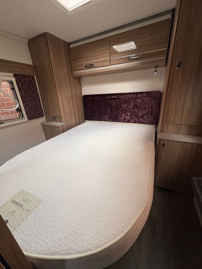 Swift Challenger 850 X L-Shaped Lounge, Recent Service, Motor Mover and Cycle Carrier