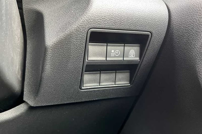 2025 Vauxhall Combo Life Electric 52kWh Design XL MPV 5dr Electric Auto (7.4kW Charger) (136 ps) ...
