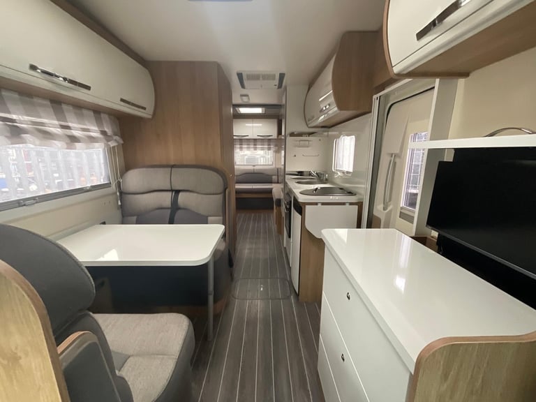 Rollerteam 746, 2020, 5K miles, 6 Berth, 6 Belts