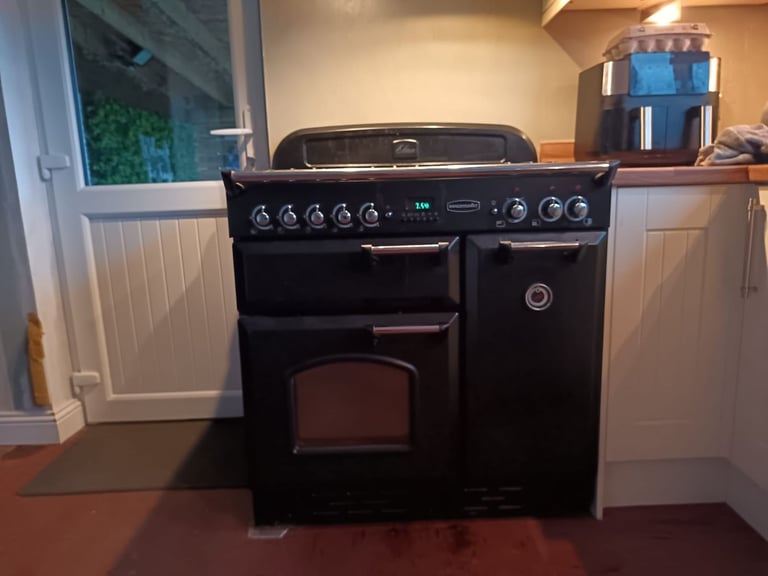 image for Range Master Cooker and Extraction Hood