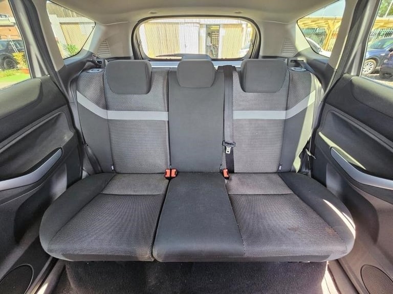 2010 Ford Kuga 2.0 TDCi Zetec 2WD Euro 4 5dr ESTATE Diesel Manual