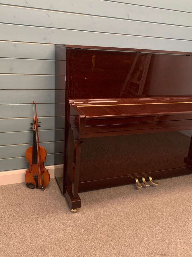 🎵🎹 QUALITY BENTLEY UPRIGHT PIANO WITH LEGS - TUNED/SERVICED/WARRANTY 🎹🎵