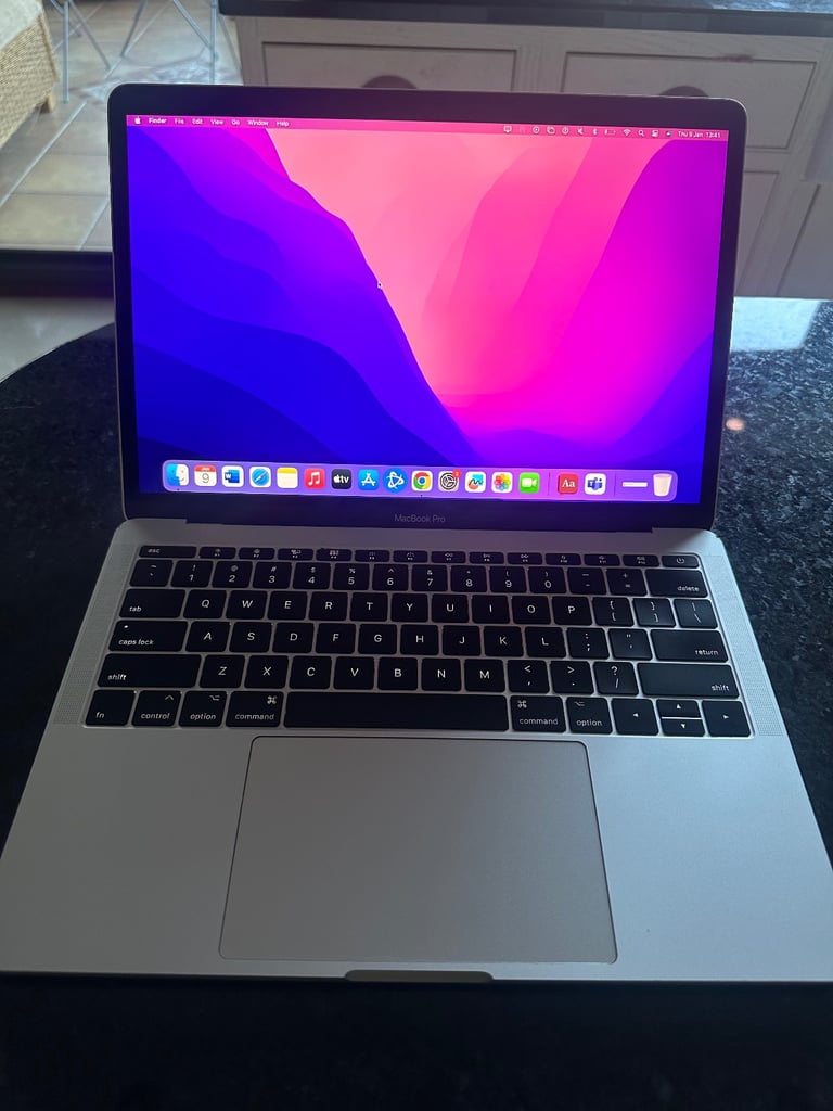 MacBook Pro 2017 13 Inch Display
