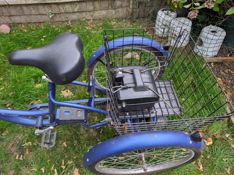 image for I ZIP TRI CRUISER 3 WHEEL ELECTRIC BIKE 