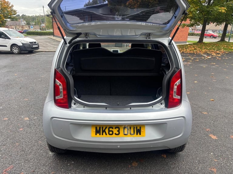 VOLKSWAGEN UP 1.0 High up! 2013