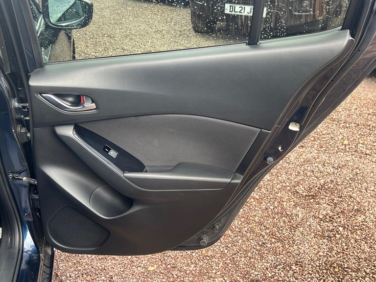 MAZDA MAZDA3 2.0 SKYACTIV-G SE-L Nav 2017