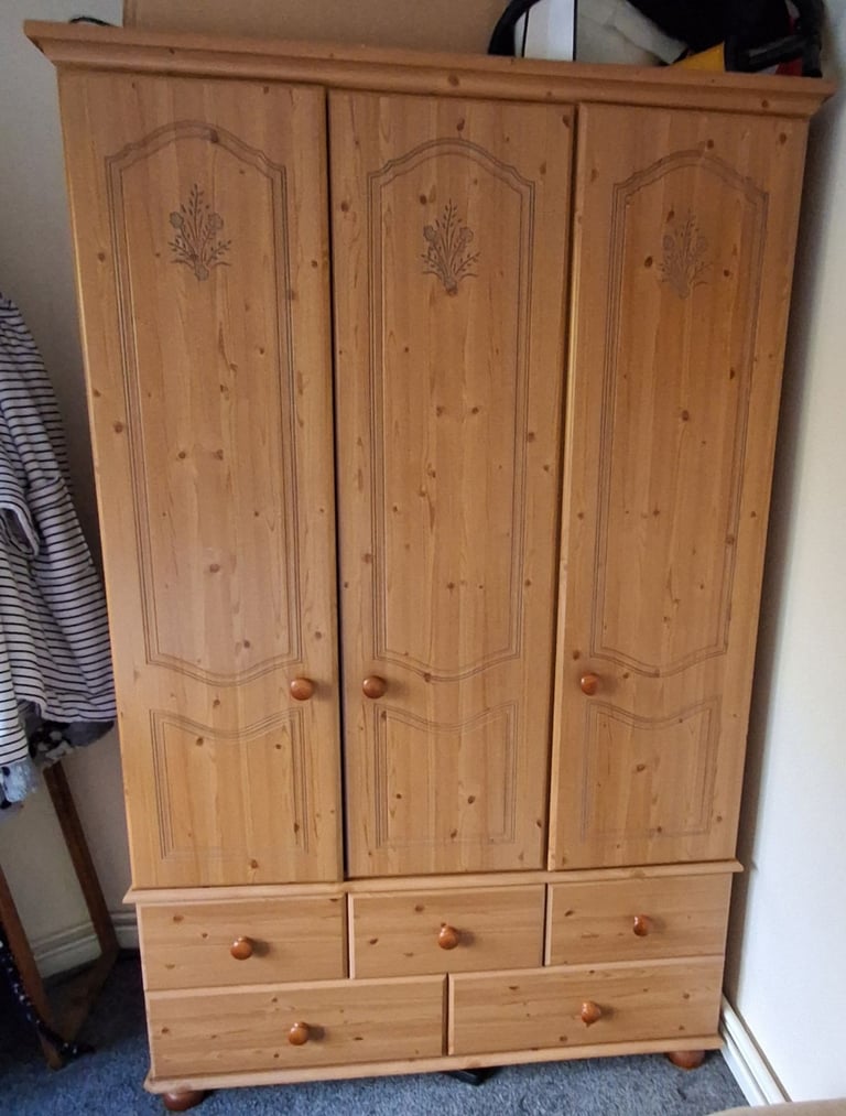Solid Pine Triple Wardrobe 