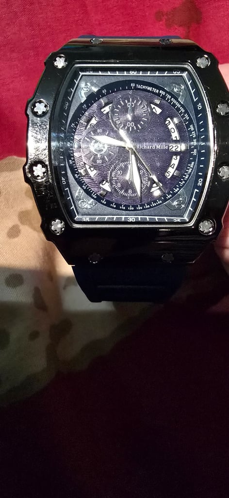 image for GOOD MENS DESIGNER WATCH PLUS FREE SKETCH WATCH