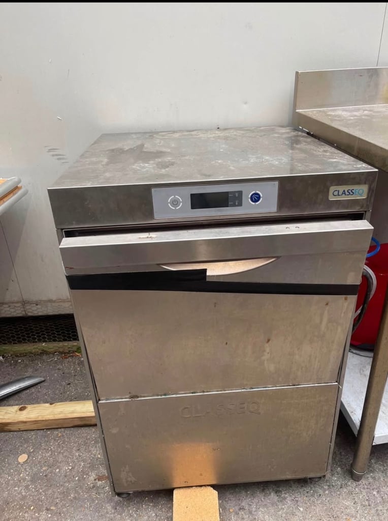 Dishwasher commercial 