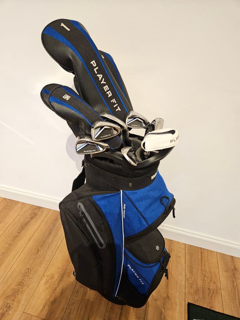 Wilson player-Fit gents premium package set, RH, graphite shafts and cart bag.