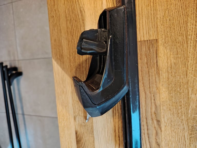 Roof bars