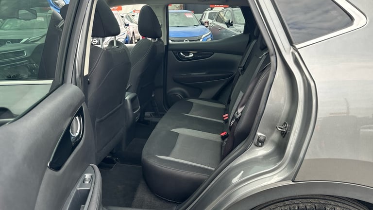 2021 Nissan Qashqai 1.3 DiG-T N-Connecta 5dr [Glass Roof Pack] Petrol Hatchback Hatchback Petrol ...