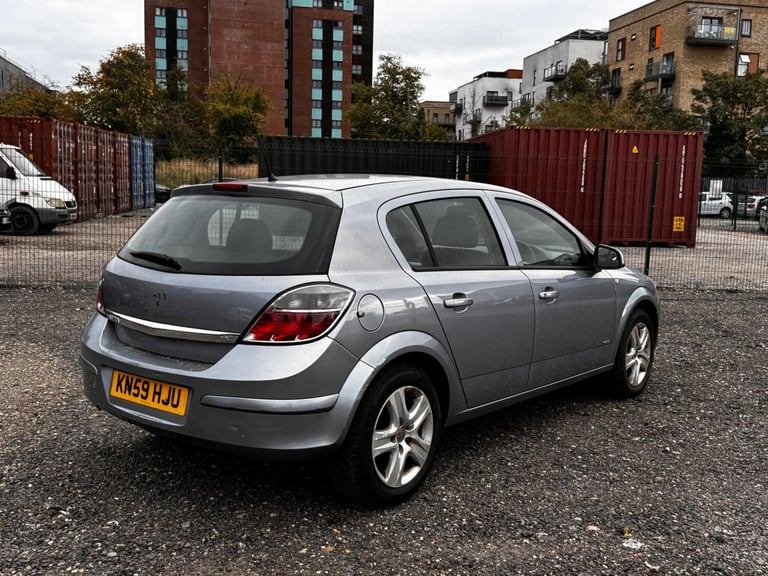 2009 Vauxhall Astra 1.6i 16V Club [115] 5dr HATCHBACK PETROL Manual