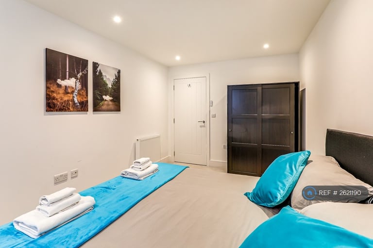 2 bedroom flat in St. James House, Canterbury, CT1 (2 bed) (#2621190)