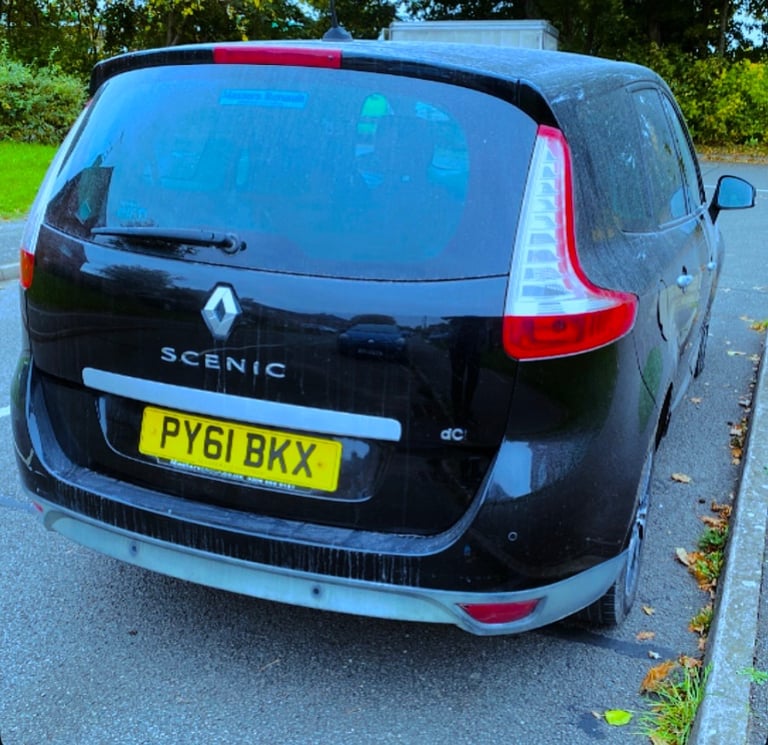Scenic AUTOMATIC 7seaters family car satnav 
