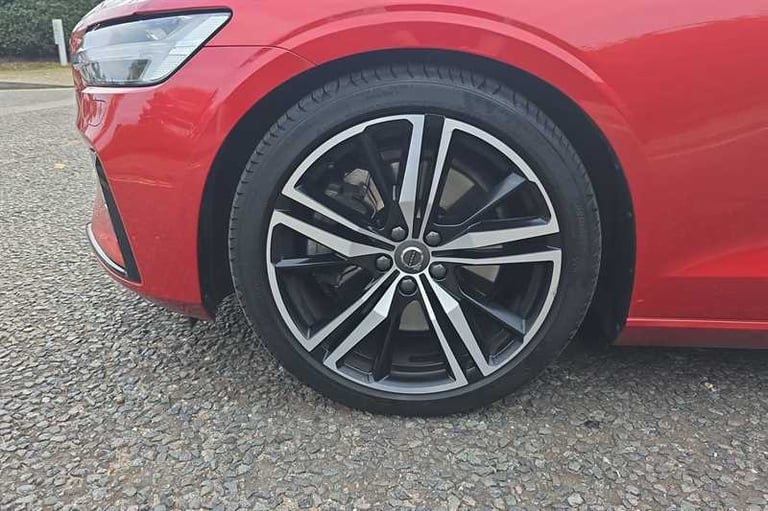 2022 Volvo S60 2.0 B5P R DESIGN 4dr Auto SALOON PETROL Automatic