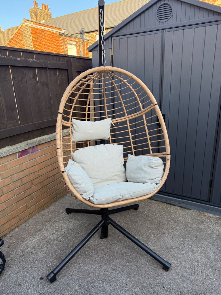 image for Large garden swinging egg chair 