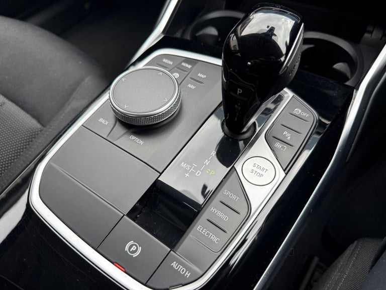 2021 BMW 3 Series 2.0 330e 12kWh SE Pro Auto Euro 6 (s/s) 4dr SALOON Petrol/Electric Hybrid Autom...
