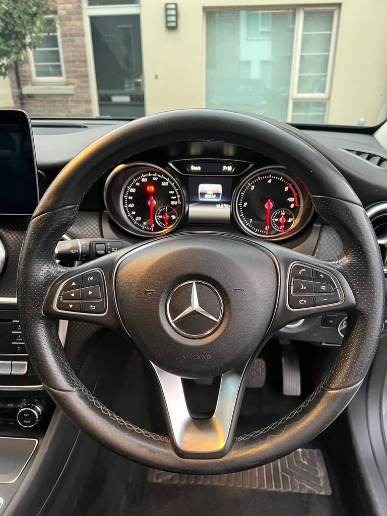 Mercedes-Benz, A CLASS, Hatchback, 2017, Manual, 1461 (cc), 5 doors