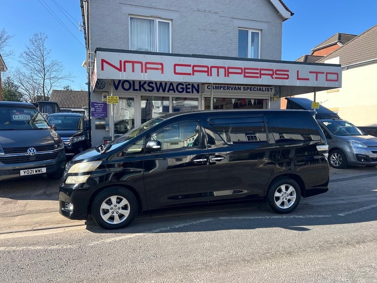 2012 Toyota Vellfire 2.4 PETROL AUTO  8 seater Air con  Apple Carplay &amp; Satnav