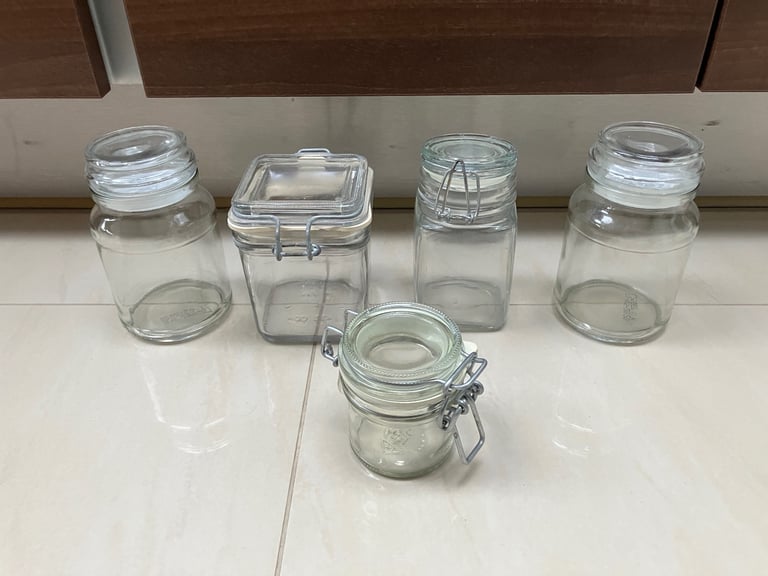 5 storage jars ideal for sweets/jams/chutneys etc. Collect Fulham