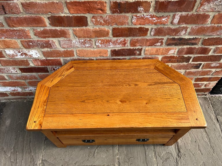 Rustic Solid Oak Corner TV Stand - Excellent Condition 