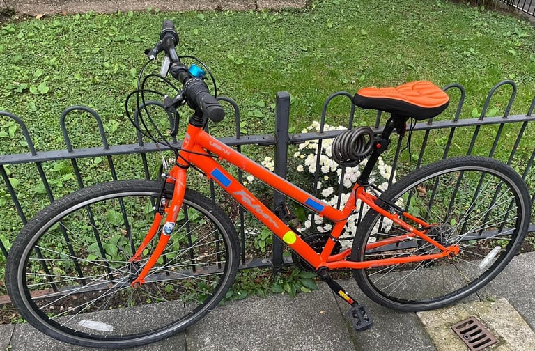 Beautiful adult hybrid Falcon bike in very good condition 