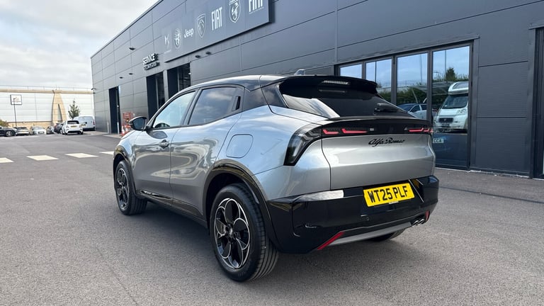 2025 Alfa Romeo Junior 1.2 MHEV Ibrida SUV 5dr Petrol Hybrid e-DCT Euro 6 (s/s) (136 ps) SUV Hybr...