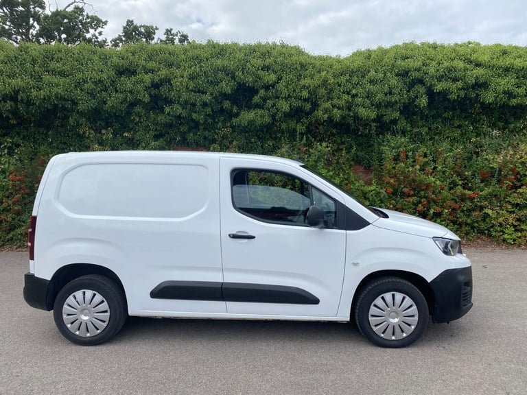 2021 Peugeot Partner 1.5 BlueHDi 1000 Professional Standard Panel Van SWB Euro 6 5dr PANEL VAN Di...